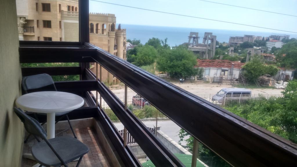 גולדן סנדס Enjoy Guest House חדר תמונה