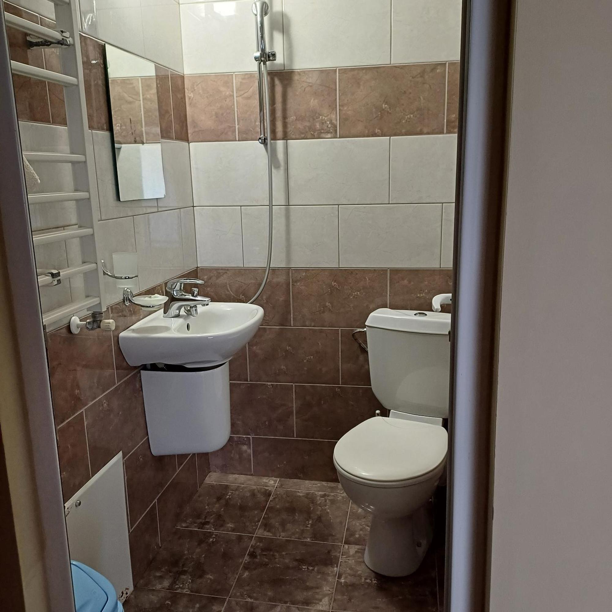 גולדן סנדס Enjoy Guest House מראה חיצוני תמונה